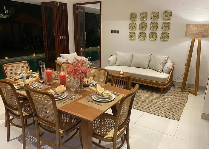 T * Seminyak